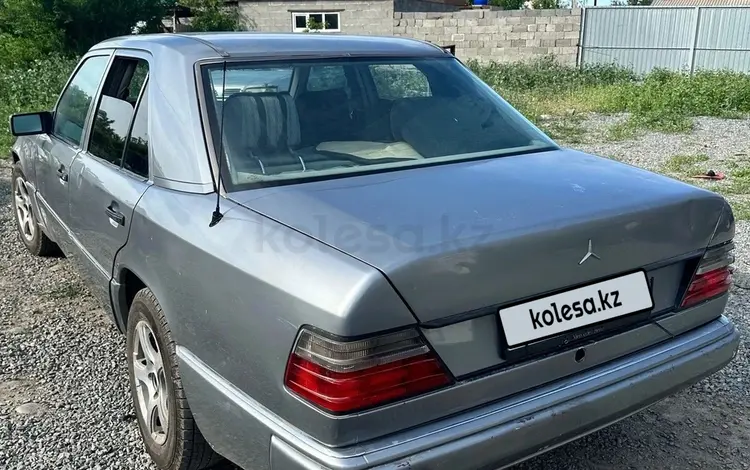 Mercedes-Benz E 260 1990 годаүшін1 100 000 тг. в Ушарал