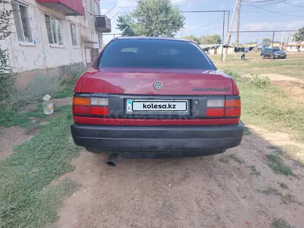 Volkswagen Passat 1993 года за 1 500 000 тг. в Уральск – фото 2