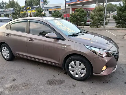 Hyundai Accent 2021 года за 7 200 000 тг. в Алматы