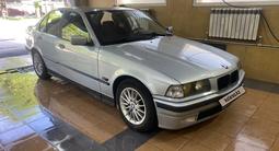 BMW 320 1995 года за 1 950 000 тг. в Алматы