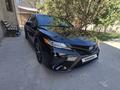 Toyota Camry 2018 года за 10 700 000 тг. в Алматы – фото 4