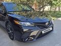 Toyota Camry 2018 года за 10 700 000 тг. в Алматы – фото 3