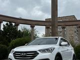 Hyundai Santa Fe 2017 года за 9 000 000 тг. в Актобе – фото 2