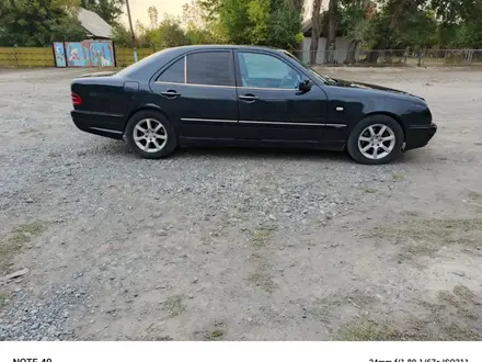 Mercedes-Benz E 280 1996 года за 2 600 000 тг. в Талдыкорган – фото 6