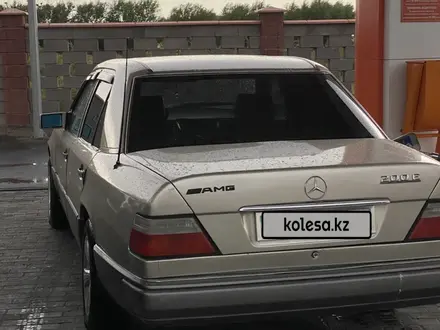 Mercedes-Benz E 230 1990 года за 1 000 000 тг. в Айтеке би – фото 3