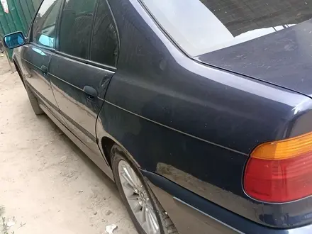 BMW 528 2000 года за 2 850 000 тг. в Алматы – фото 3