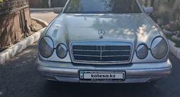 Mercedes-Benz E 240 1998 года за 2 550 000 тг. в Караганда