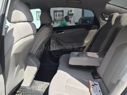 Hyundai Sonata 2019 года за 4 500 000 тг. в Уральск – фото 8