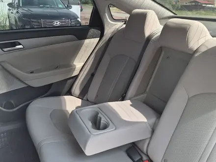 Hyundai Sonata 2019 года за 4 500 000 тг. в Уральск – фото 9