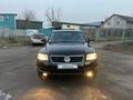 Volkswagen Touareg 2004 годаfor4 700 000 тг. в Алматы – фото 32