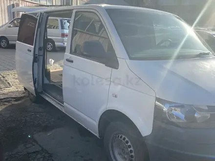 Volkswagen Transporter 2010 года за 11 000 000 тг. в Алматы – фото 5