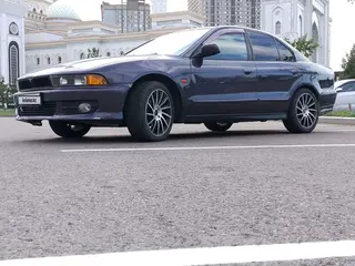 Mitsubishi Galant