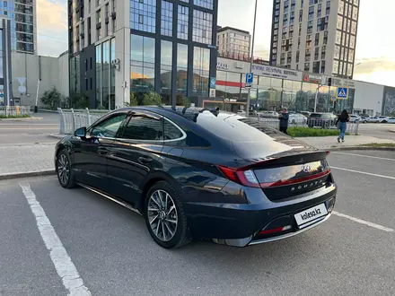 Hyundai Sonata 2021 года за 12 650 000 тг. в Караганда