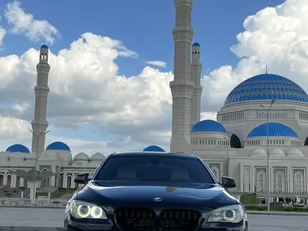 BMW 750 2011 года за 12 500 000 тг. в Астана – фото 2
