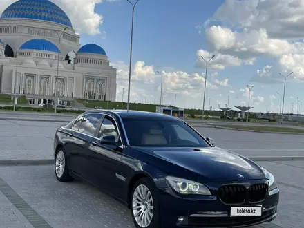 BMW 750 2011 года за 12 500 000 тг. в Астана – фото 4