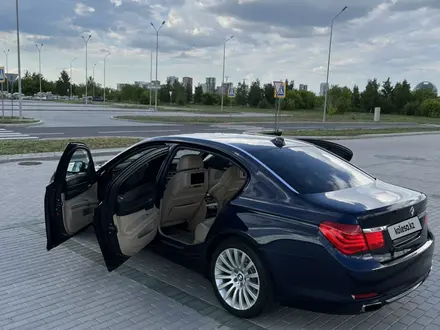 BMW 750 2011 года за 12 500 000 тг. в Астана – фото 5