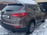 Hyundai Santa Fe 2015 года за 8 400 000 тг. в Астана – фото 3