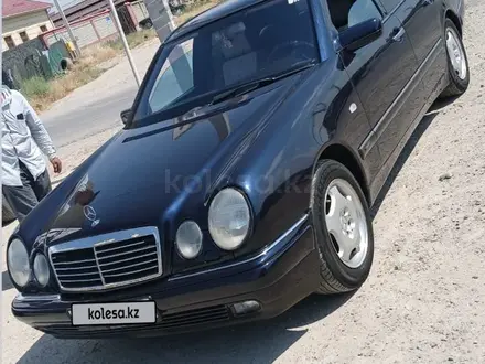 Mercedes-Benz E 230 1996 года за 3 100 000 тг. в Шымкент – фото 4