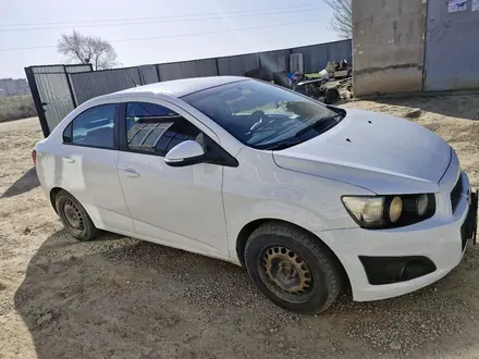 Chevrolet Aveo 2014 года за 4 000 000 тг. в Актобе – фото 3