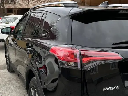Toyota RAV4 2018 года за 13 200 000 тг. в Астана – фото 5