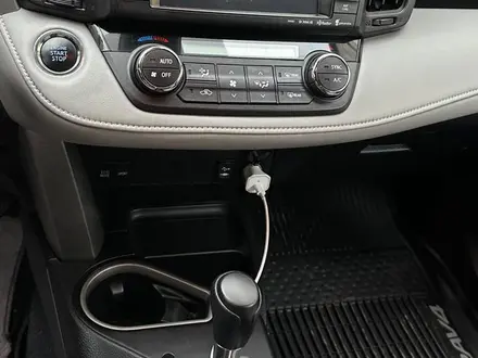 Toyota RAV4 2018 года за 13 200 000 тг. в Астана – фото 8