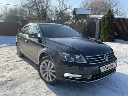 Volkswagen Passat 2014 года за 5 900 000 тг. в Алматы