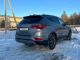 Hyundai Santa Fe 2017 годаүшін9 200 000 тг. в Алматы