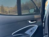 Hyundai Santa Fe 2017 годаүшін9 200 000 тг. в Алматы – фото 4