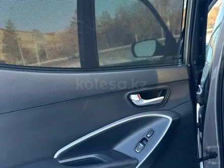 Hyundai Santa Fe 2017 года за 9 200 000 тг. в Алматы – фото 4