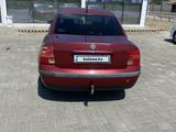 Volkswagen Passat 1997 года за 700 000 тг. в Атырау – фото 4