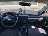 Volkswagen Passat 1997 года за 700 000 тг. в Атырау – фото 5
