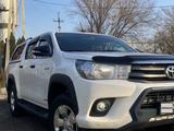 Toyota Hilux 2017 года за 15 000 000 тг. в Алматы