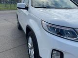 Kia Sorento 2015 годаүшін8 250 000 тг. в Байконыр – фото 3
