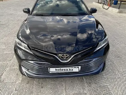 Toyota Camry 2018 года за 8 500 000 тг. в Жанаозен – фото 8