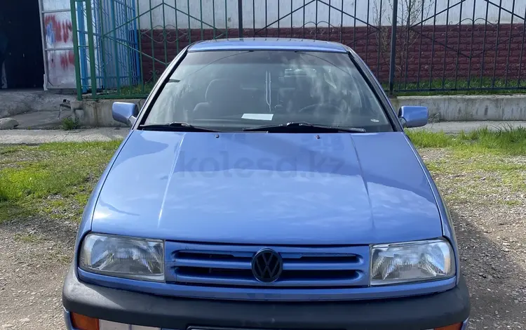 Volkswagen Vento 1992 года за 1 350 000 тг. в Есик