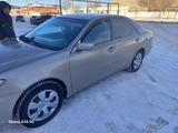 Toyota Camry 2002 годаүшін4 100 000 тг. в Актобе – фото 2