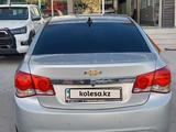 Chevrolet Cruze 2012 года за 3 485 000 тг. в Мерке – фото 2