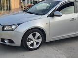 Chevrolet Cruze 2012 года за 3 485 000 тг. в Мерке – фото 4