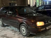 Volkswagen Golf 1994 года за 1 650 000 тг. в Семей