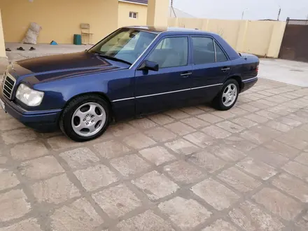 Mercedes-Benz E 280 1994 года за 2 800 000 тг. в Жанаозен – фото 5