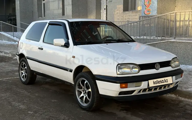 Volkswagen Golf 1995 годаfor1 400 000 тг. в Астана