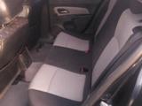 Chevrolet Cruze 2011 года за 3 400 000 тг. в Актобе – фото 2