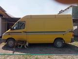 Mercedes-Benz Sprinter 2001 годаүшін5 000 000 тг. в Астана