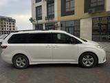 Toyota Sienna 2018 года за 13 800 000 тг. в Актау