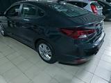 Hyundai Elantra 2020 года за 8 600 000 тг. в Актобе – фото 3