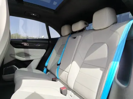 Porsche Macan Turbo 2025 года за 89 400 000 тг. в Алматы – фото 14