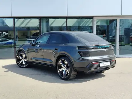Porsche Macan Turbo 2025 года за 89 400 000 тг. в Алматы – фото 2