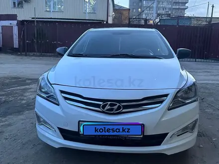 Hyundai Solaris 2015 года за 6 000 000 тг. в Семей – фото 2