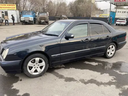 Mercedes-Benz E 320 1999 года за 4 500 000 тг. в Алматы – фото 6