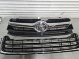 Решетка радиатора Toyota Highlander 2013-2016 за 35 000 тг. в Алматы